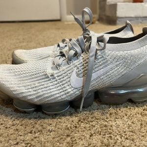 Nike Women's Vapormax Flyknit Running Shoes